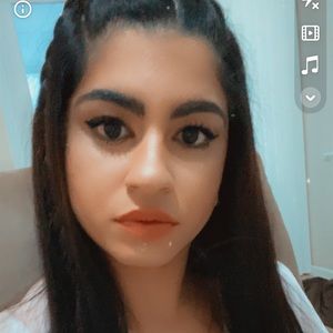 Meet your Posher, Raquel